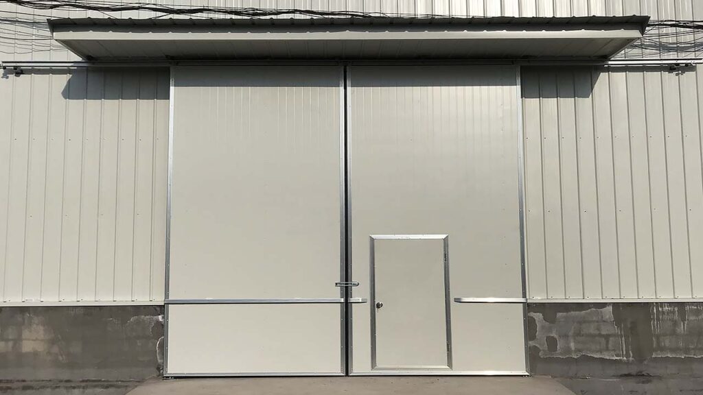 Heavy sliding door
